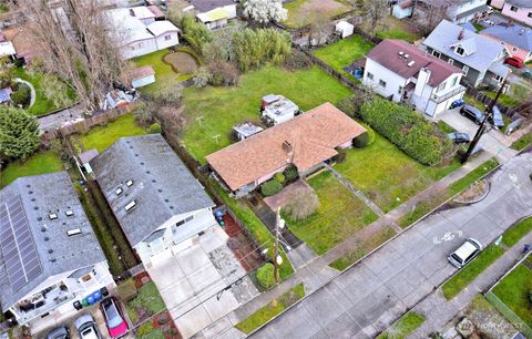 Photo of 4422 S Myrtle Street, Seattle, WA 98118 (MLS # 2492193)