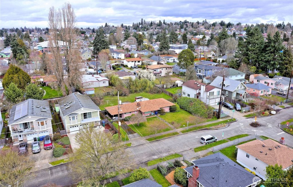 Photo of 4422 S Myrtle Street, Seattle, WA 98118 (MLS # 2492193)