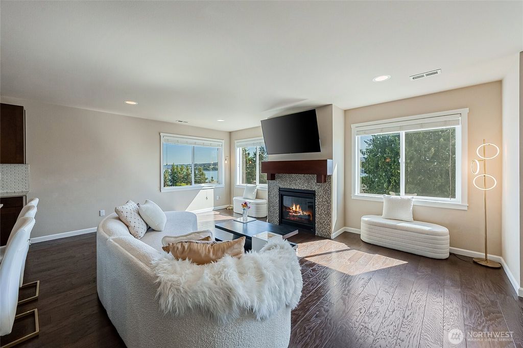 Photo of 11501 87th Avenue S, Seattle, WA 98178 (MLS # 2476464)