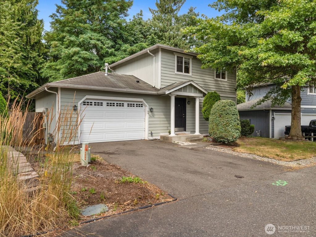 Photo of 5613 Grove Street, Marysville, WA 98270 (MLS # 2557269)