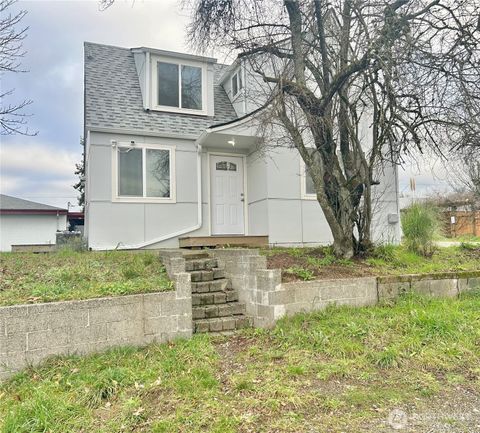 Photo of 408 Steele Street SE, Olympia, WA 98501 (MLS # 2470999)