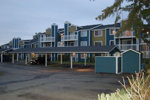 Photo of 22831 S 30 Avenue S #203, Des Moines, WA 98198 (MLS # 2456106)