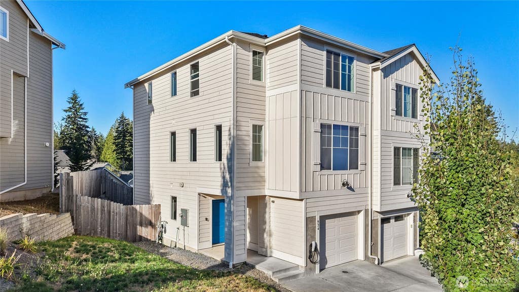 Photo of 934 NW Highgarden Drive, Bremerton, WA 98311 (MLS # 2568171)