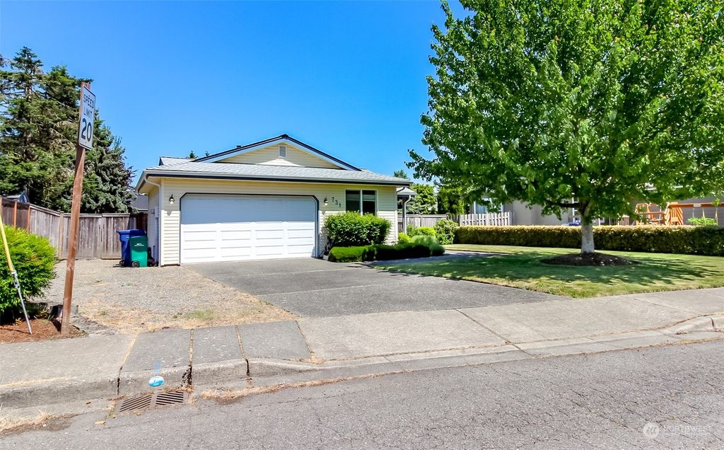 Photo of 731 3rd Avenue SE, Pacific, WA 98047 (MLS # 2073889)
