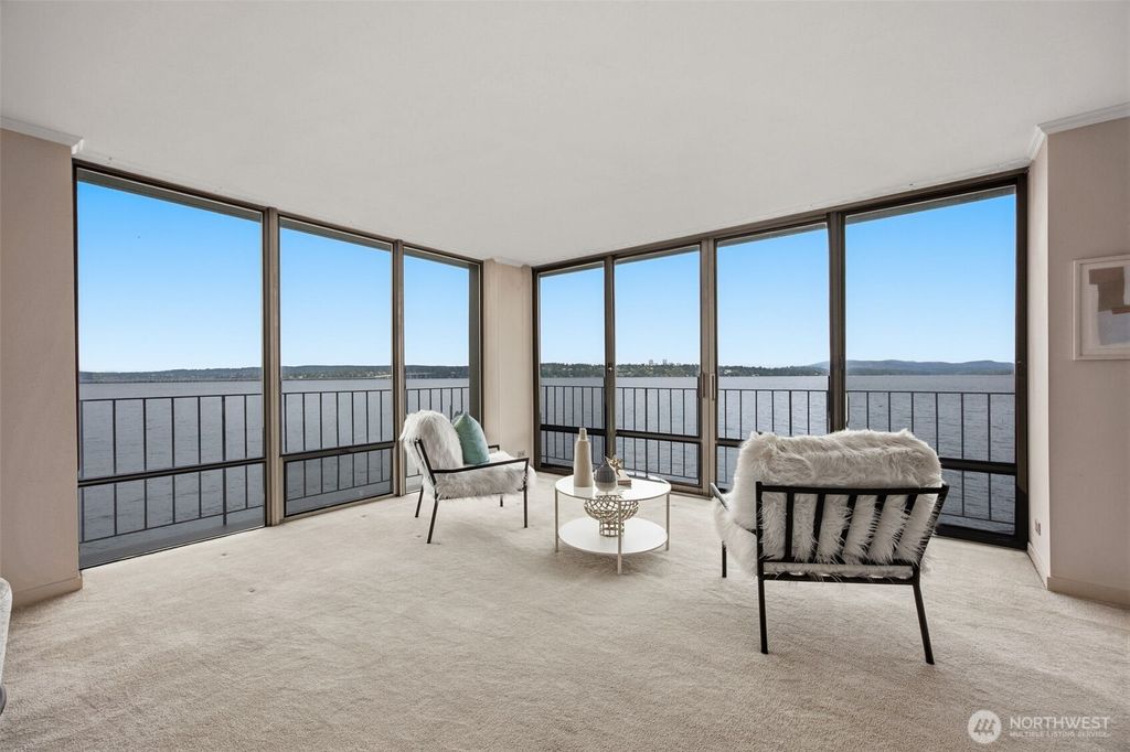 Photo of 1620 43rd Avenue E #1B, Seattle, WA 98112 (MLS # 2547917)
