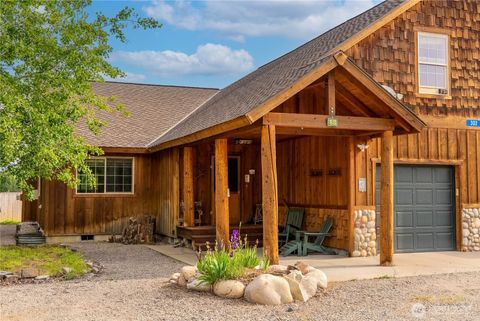 Photo of 302 Cascadian Court #18, Winthrop, WA 98862 (MLS # 2376367)