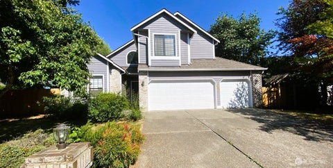 Photo of 205 Spring Place, Enumclaw, WA 98022 (MLS # 2554766)
