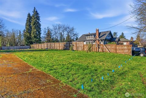 Photo of 324 E 40th Street, Tacoma, WA 98404 (MLS # 2499063)