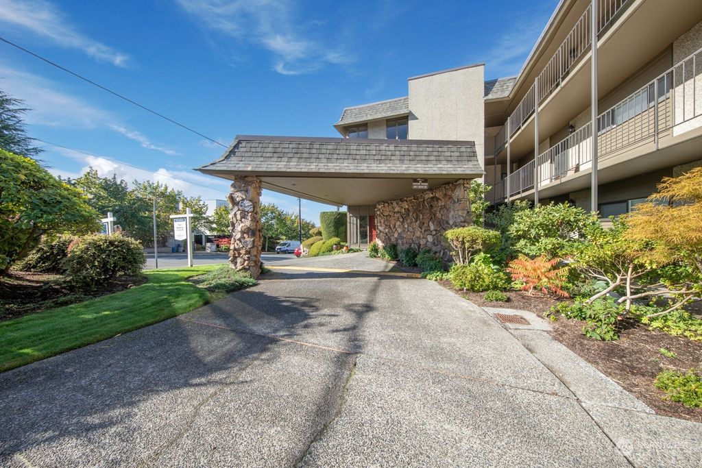 Photo of 655 Main Street #103, Edmonds, WA 98020 (MLS # 2005555)