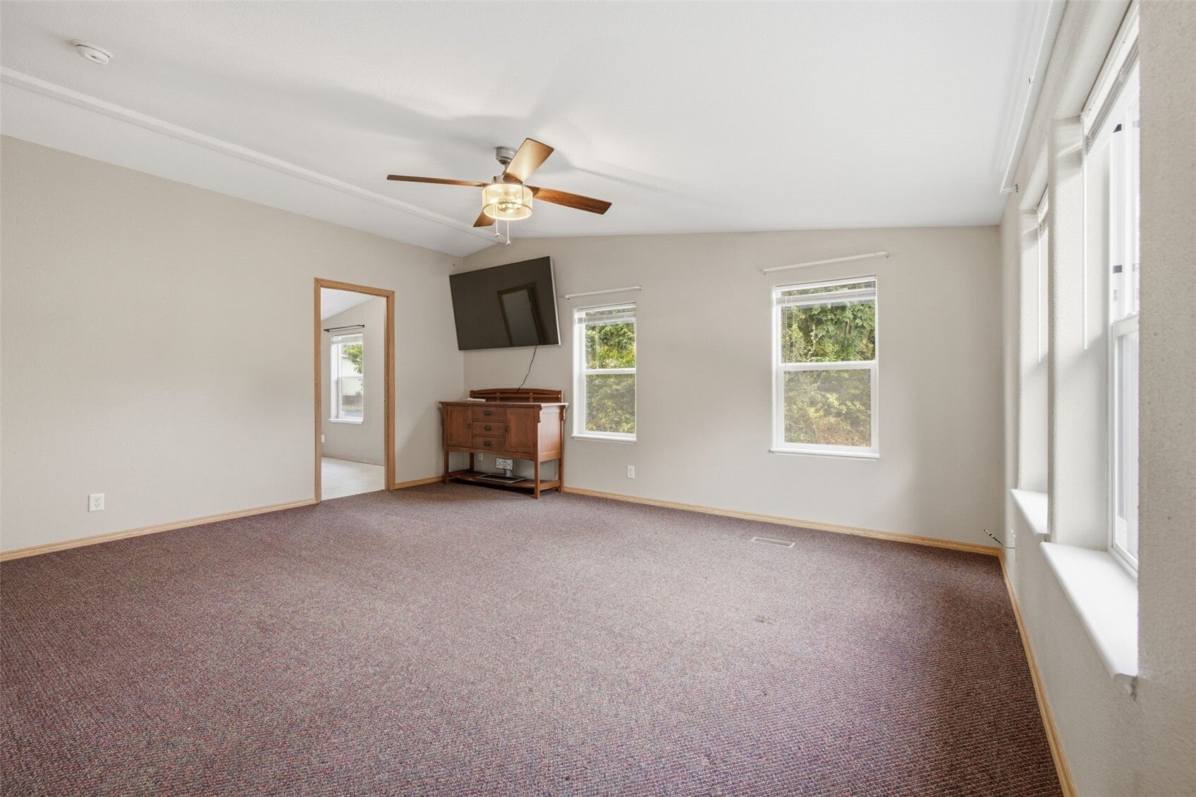 5307 St Hwy 303 NE 116