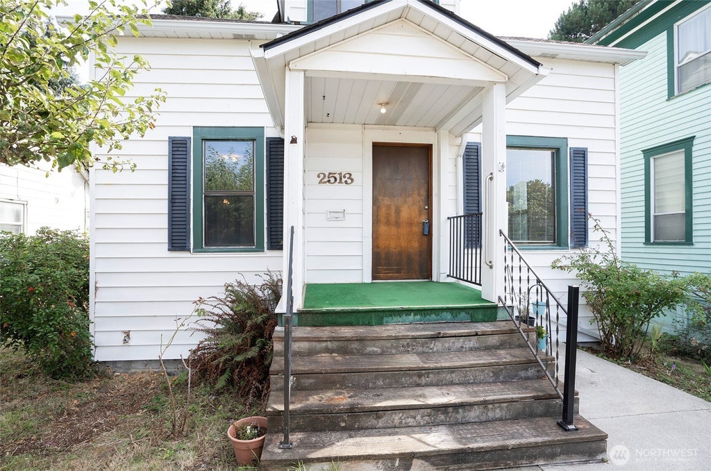 Photo of 2513 Cedar Street, Everett, WA 98201 (MLS # 2580480)