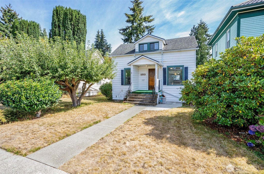 Photo of 2513 Cedar Street, Everett, WA 98201 (MLS # 2580480)