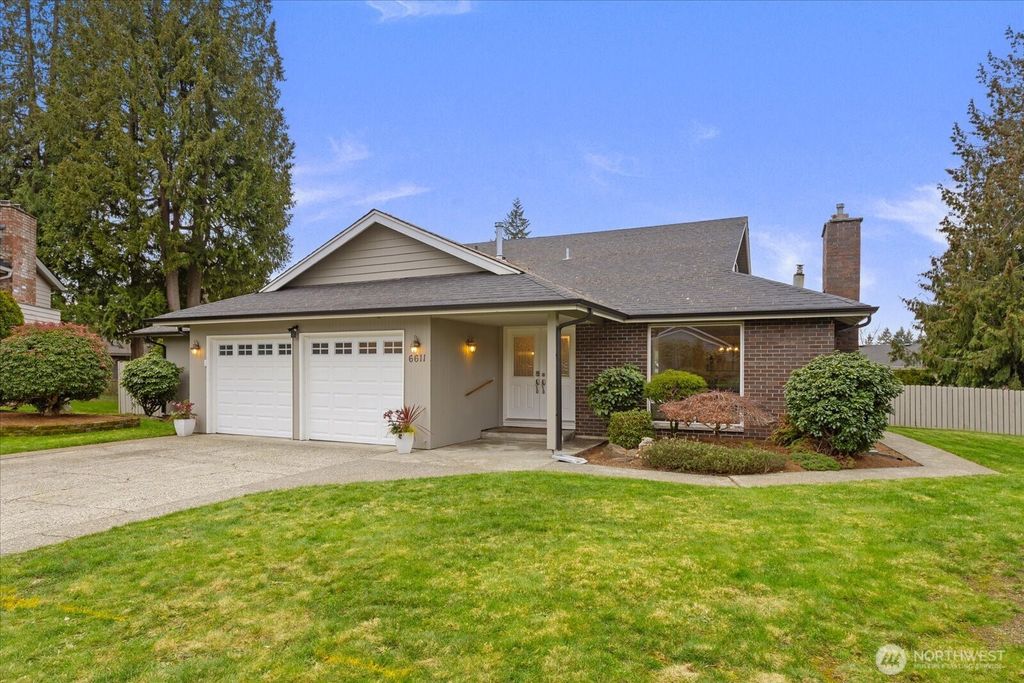 Photo of 6611 129th Avenue SE, Bellevue, WA 98006 (MLS # 2485423)