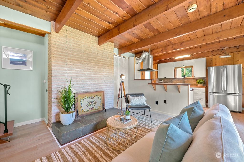 listing image 9369104649393686981