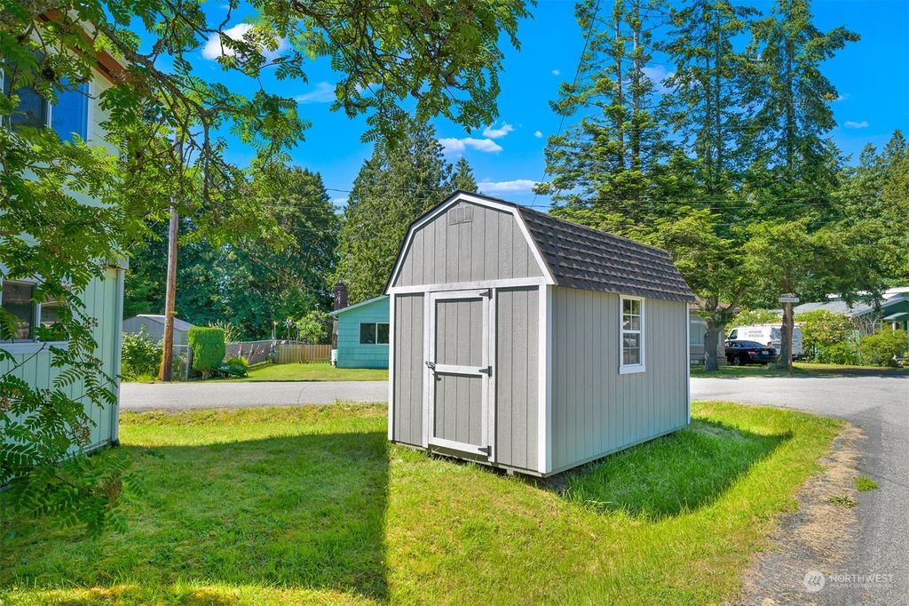 listing image 9360476714602900766