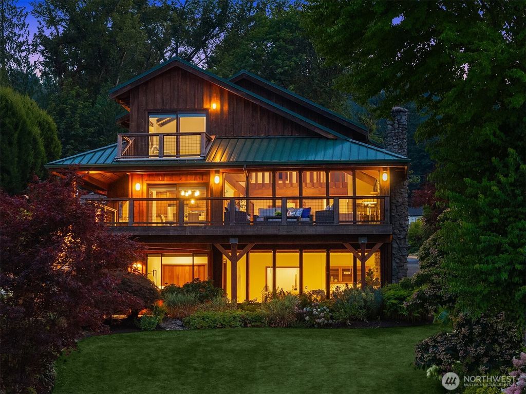 Photo of 4848 194th Avenue SE, Issaquah, WA 98027 (MLS # 2417539)
