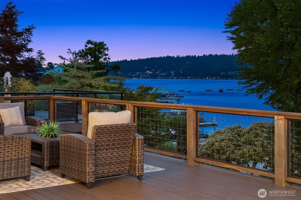 Photo of 4848 194th Avenue SE, Issaquah, WA 98027 (MLS # 2417539)