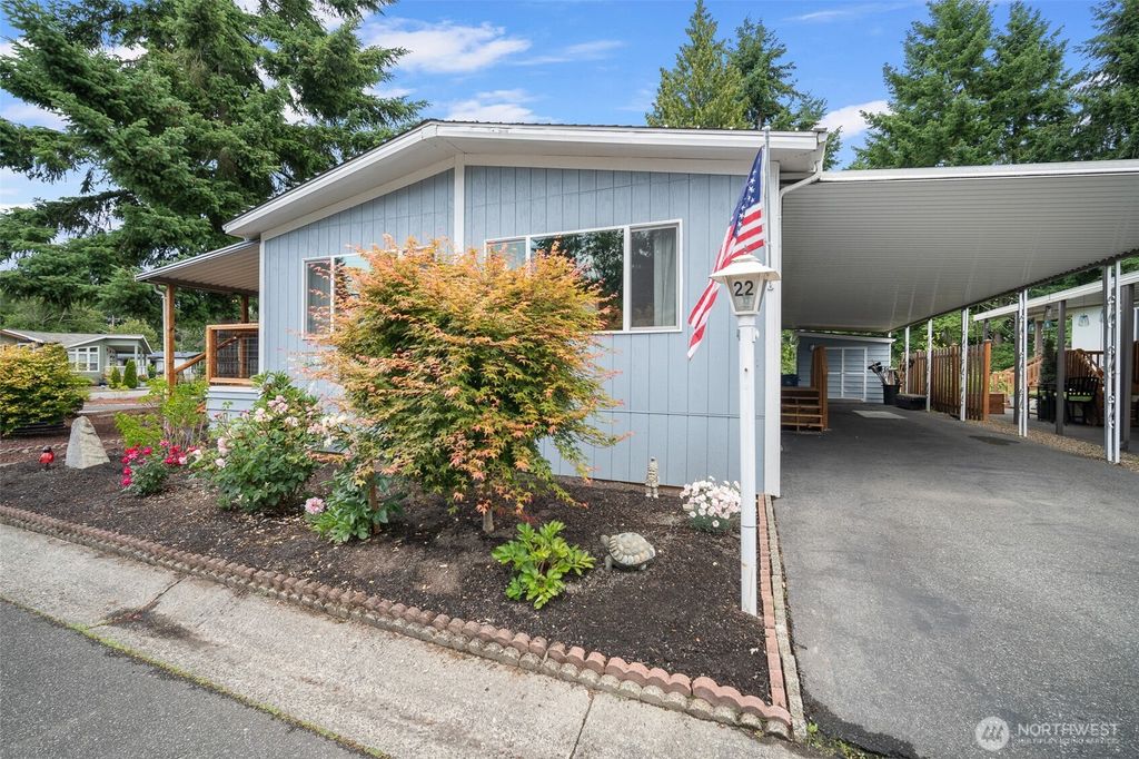 Photo of 815 124th Street SW #22, Everett, WA 98204 (MLS # 2395454)