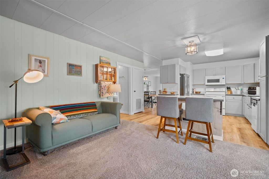 Photo of 815 124th Street SW #22, Everett, WA 98204 (MLS # 2395454)