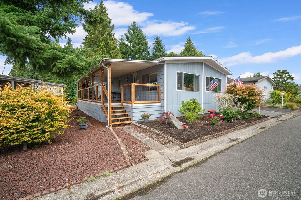 Photo of 815 124th Street SW #22, Everett, WA 98204 (MLS # 2395454)