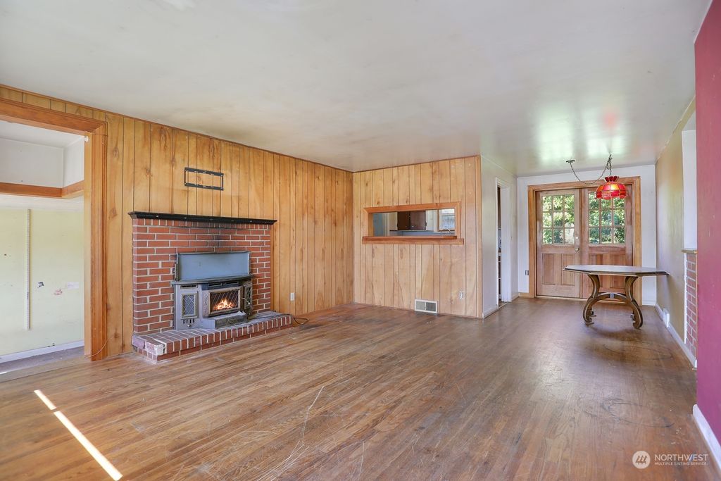 Photo of 11234 37th Avenue SW, Seattle, WA 98146 (MLS # 2060156)