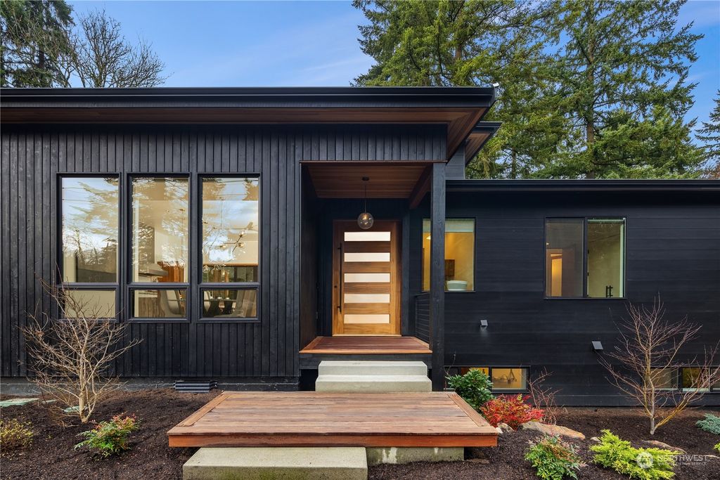 Photo of 8828 SE 61st Street, Mercer Island, WA 98040 (MLS # 2198354)