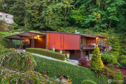 Photo of 2635 SW 151st Place, Burien, WA 98166 (MLS # 2570104)