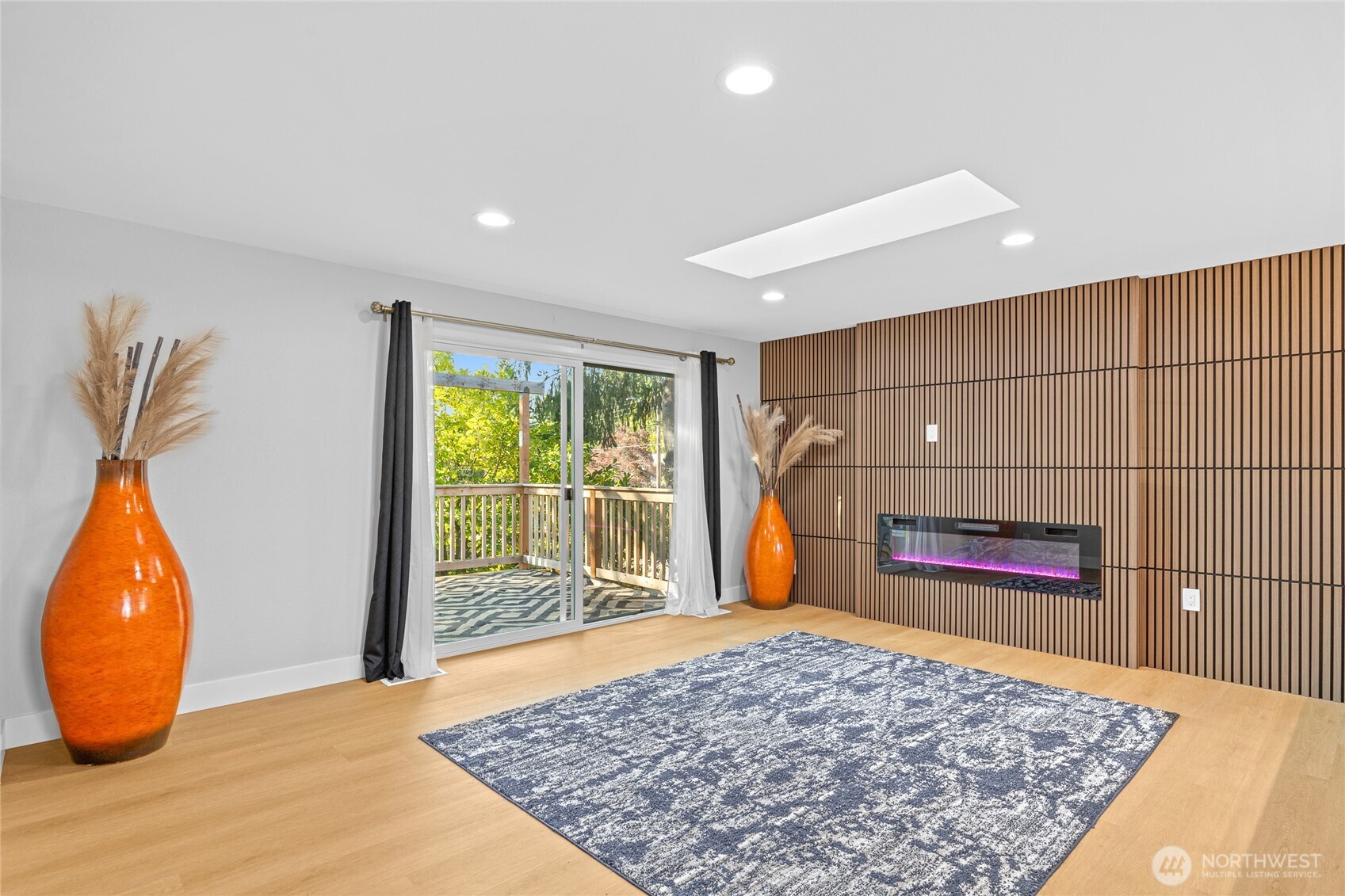 1112 Redmond Avenue NE