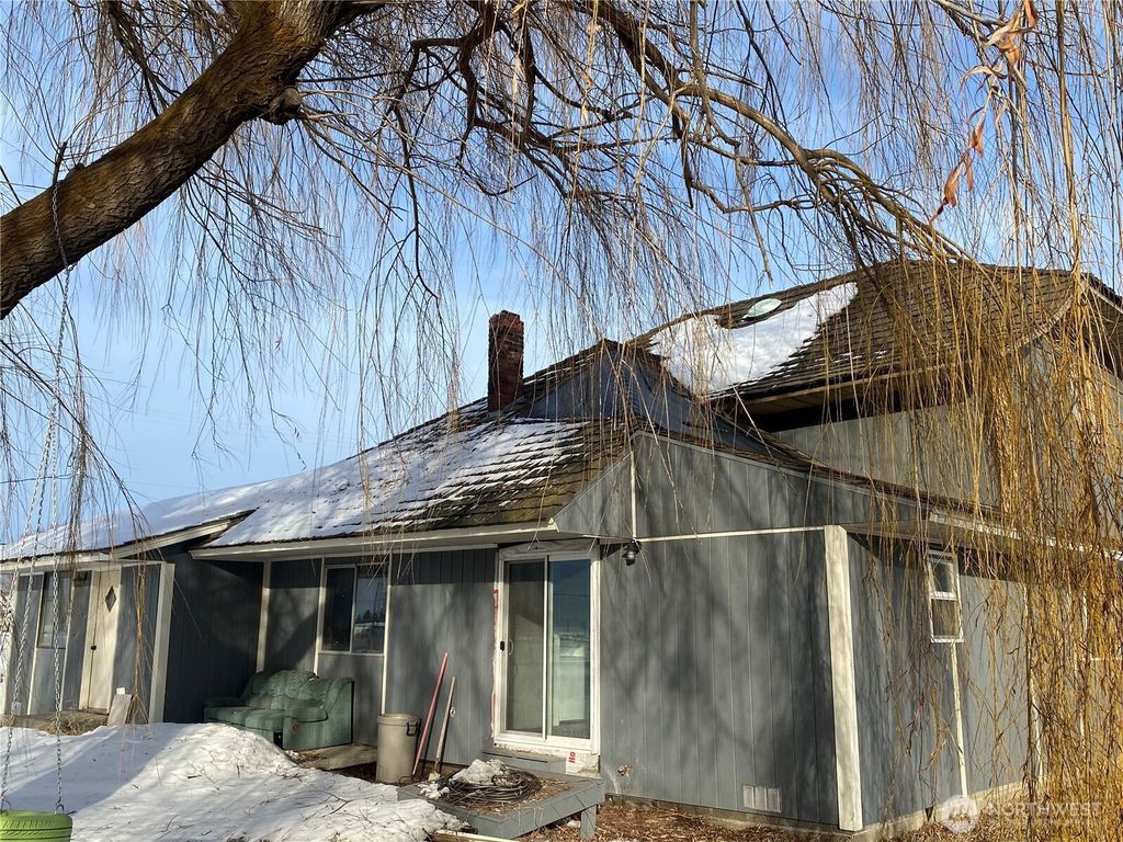 Photo of 200 Watson Street NW, Creston, WA 99117 (MLS # 2492215)