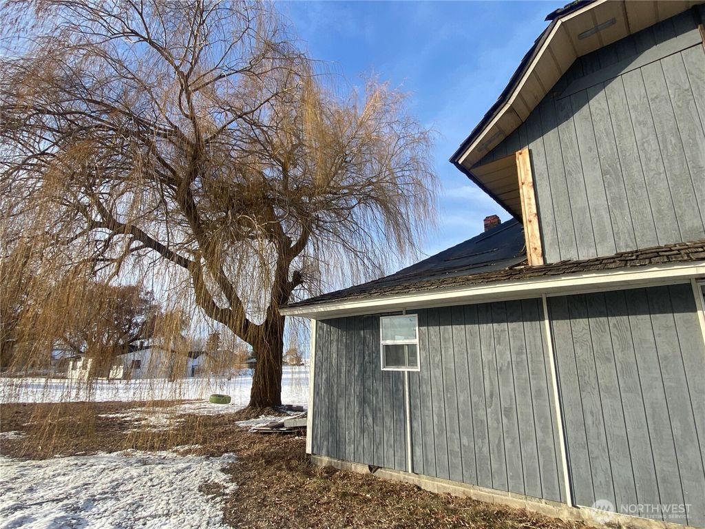 Photo of 200 Watson Street NW, Creston, WA 99117 (MLS # 2492215)