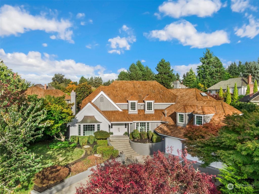 Photo of 7880 80th Place SE, Mercer Island, WA 98040 (MLS # 2168263)