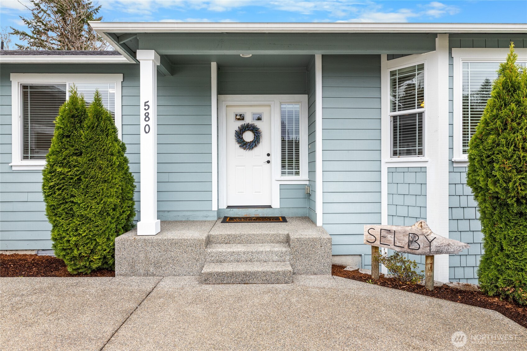 580 Eatonville Highway W