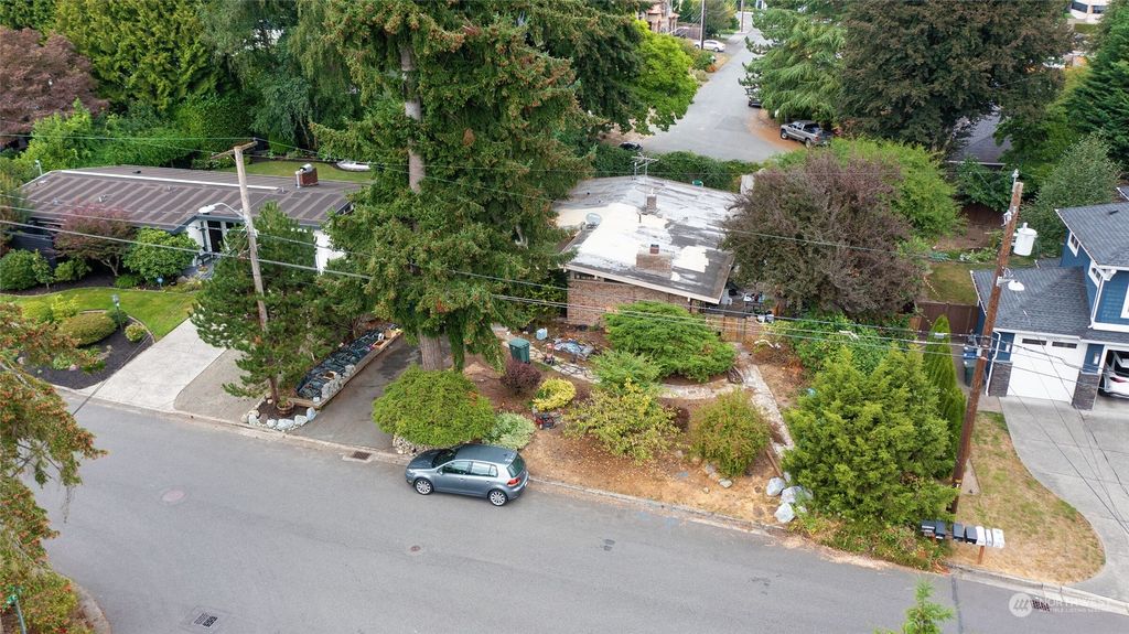 Photo of 11022 SE 2nd Street, Bellevue, WA 98004 (MLS # 2041452)