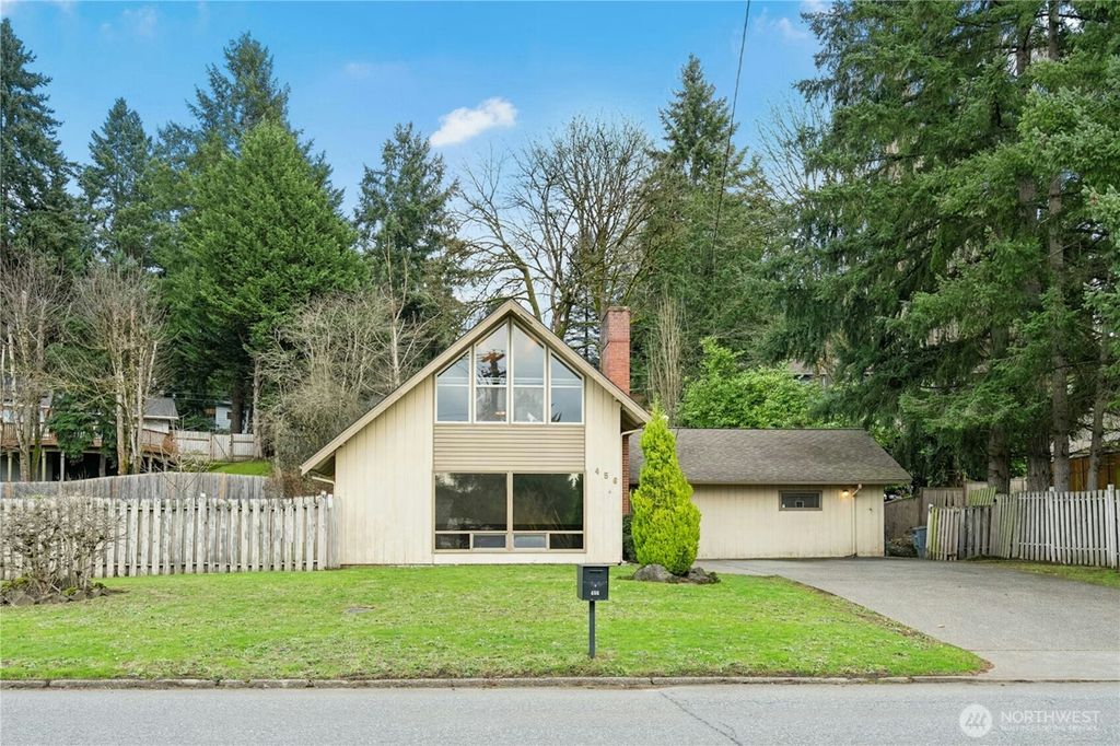 Photo of 456 156th Avenue SE, Bellevue, WA 98007 (MLS # 2468664)