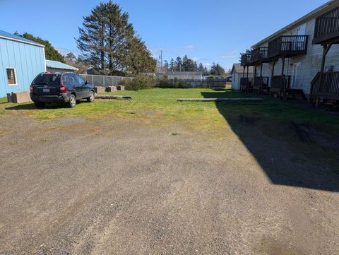 Photo of 704 Seahorse Avenue NE, Ocean Shores, WA 98569 (MLS # 2490598)