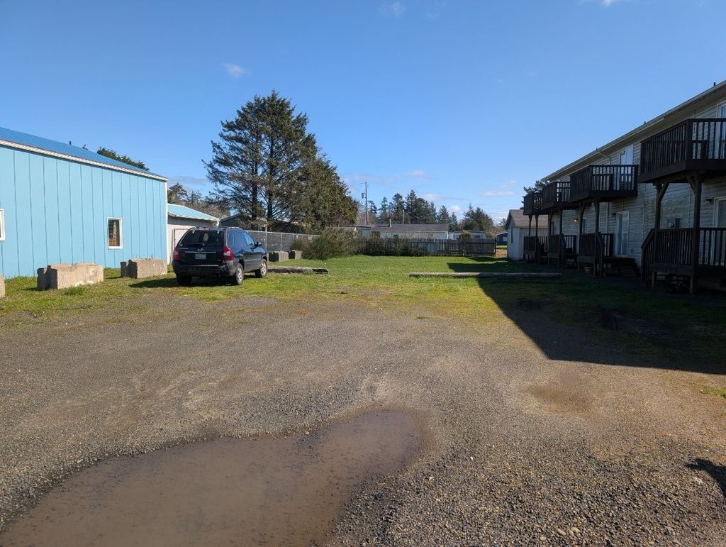 Photo of 704 Seahorse Avenue NE, Ocean Shores, WA 98569 (MLS # 2490598)