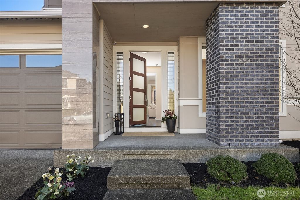 Photo of 3829 NE 24th Court, Renton, WA 98056 (MLS # 2479011)