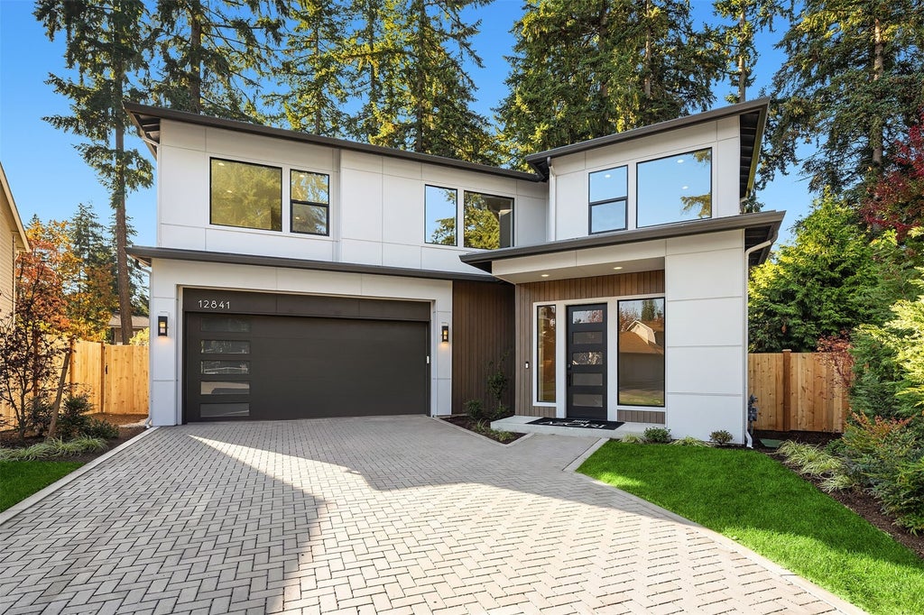 Photo of 12841 NE 108th Place, Kirkland, WA 98033 (MLS # 2596827)