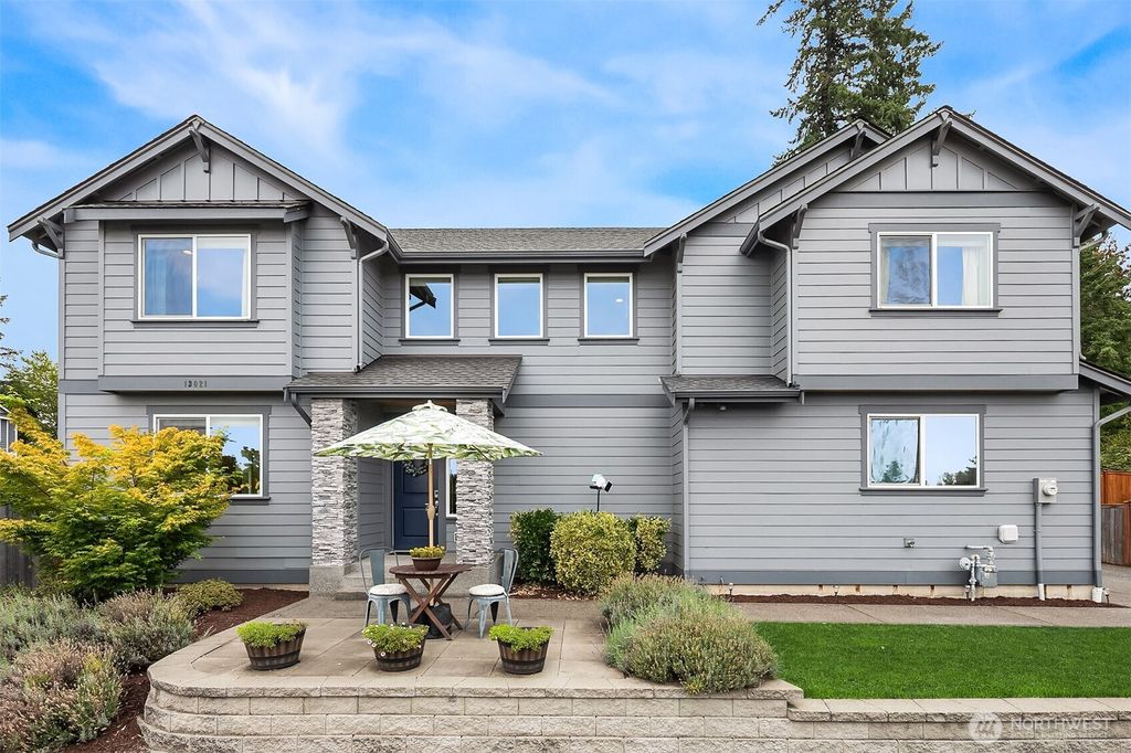 Photo of 13021 SE 306th Place, Auburn, WA 98092 (MLS # 2428161)