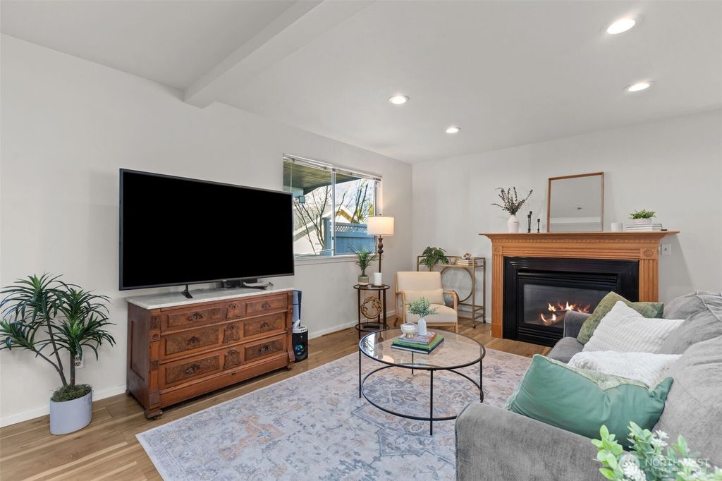 Photo of 1721 McDougall Avenue, Everett, WA 98201 (MLS # 2478931)