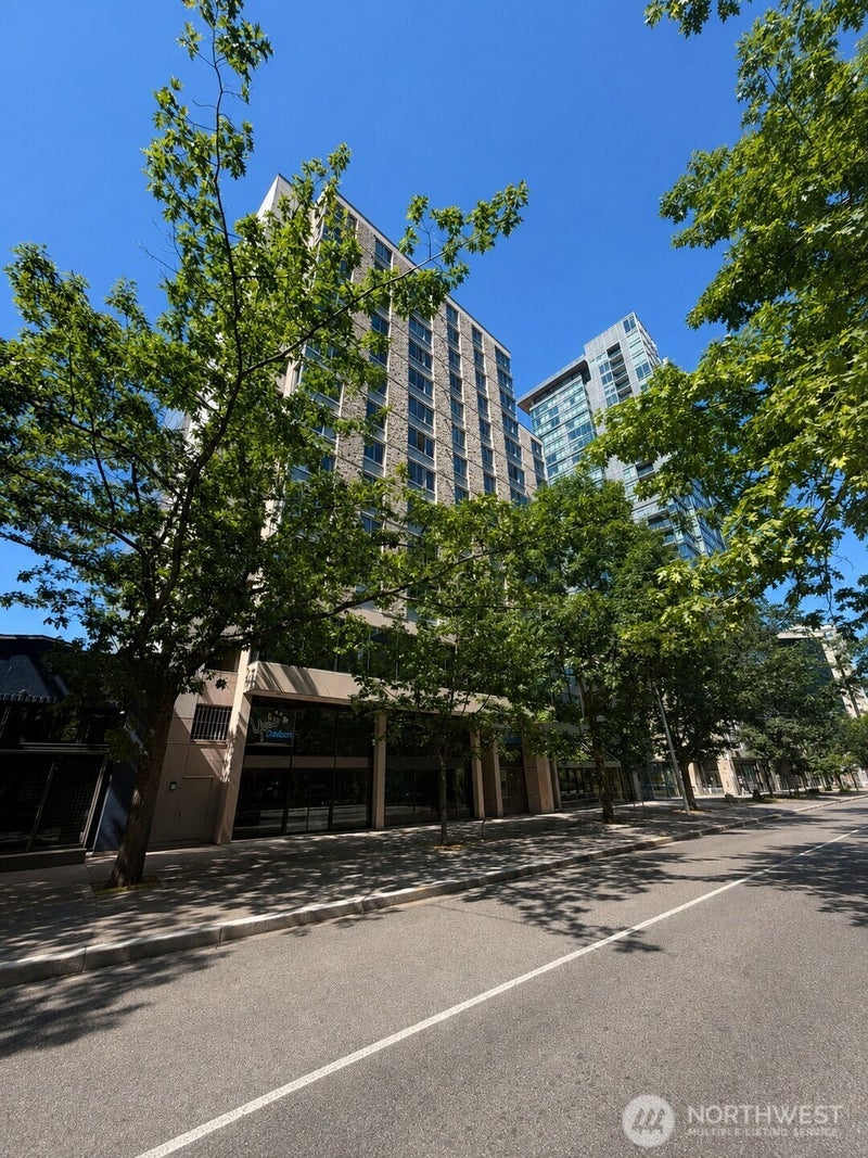 2225 4th Avenue C200