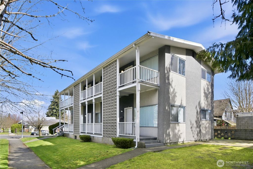 Photo of 901 S Grant Avenue, Tacoma, WA 98405 (MLS # 2497615)