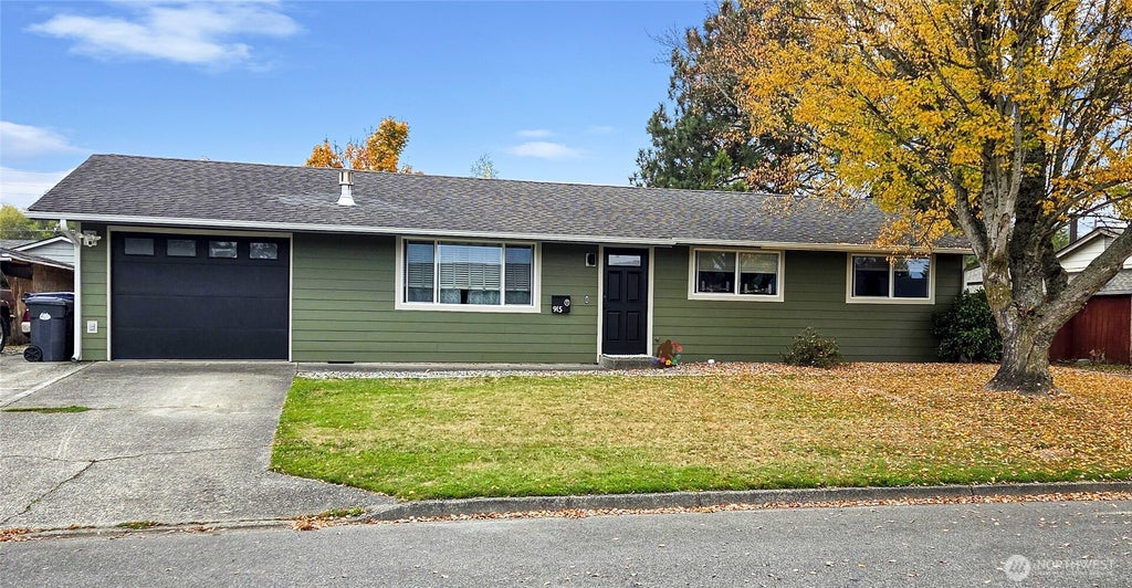 Photo of 915 S 20th Street, Mount Vernon, WA 98274 (MLS # 2590998)
