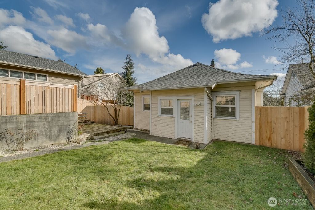 Photo of 6013 6th Avenue NE, Seattle, WA 98115 (MLS # 2507465)
