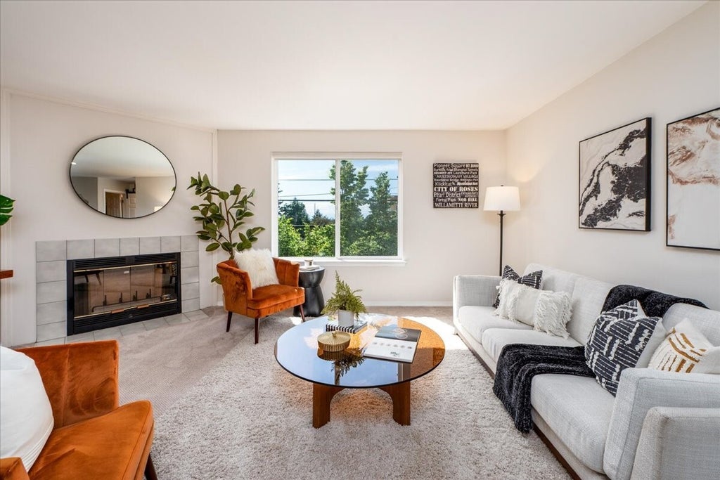 Photo of 1000 NE 88th Street #304, Seattle, WA 98115 (MLS # 2595059)
