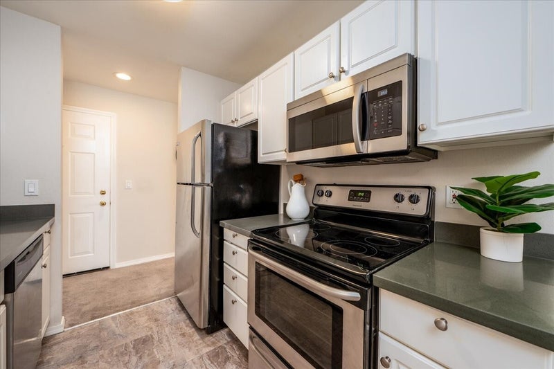 1000 NE 88th Street 304