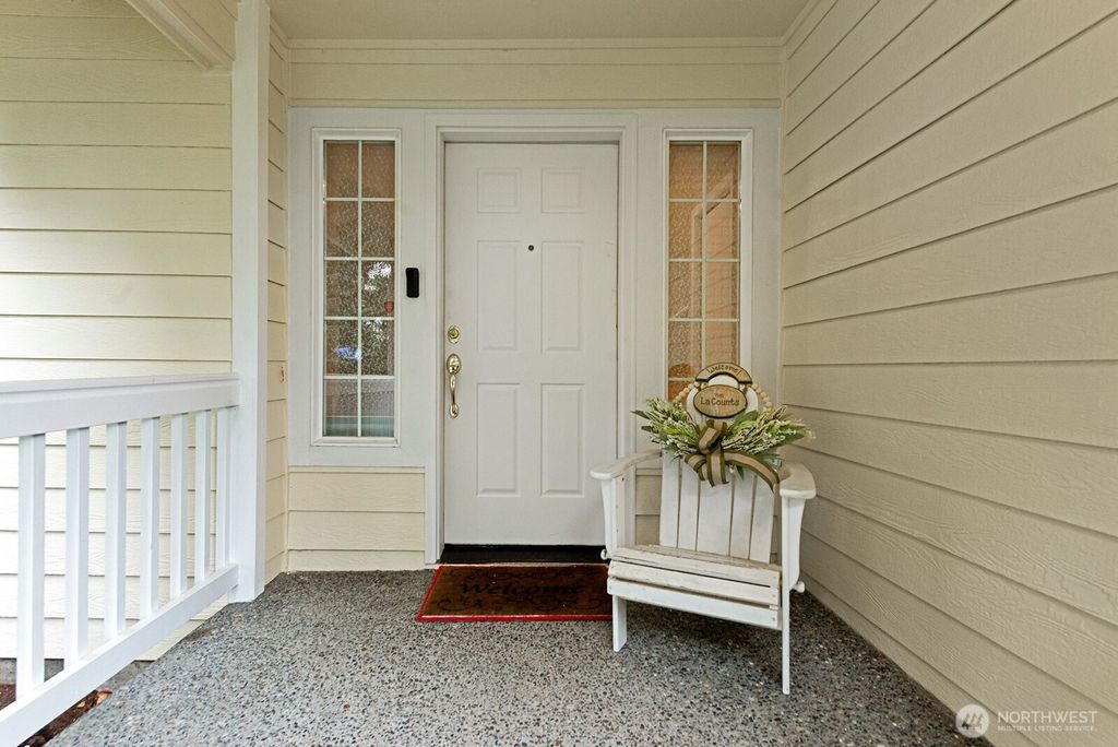 Photo of 17423 18th Avenue W, Lynnwood, WA 98037 (MLS # 2459882)