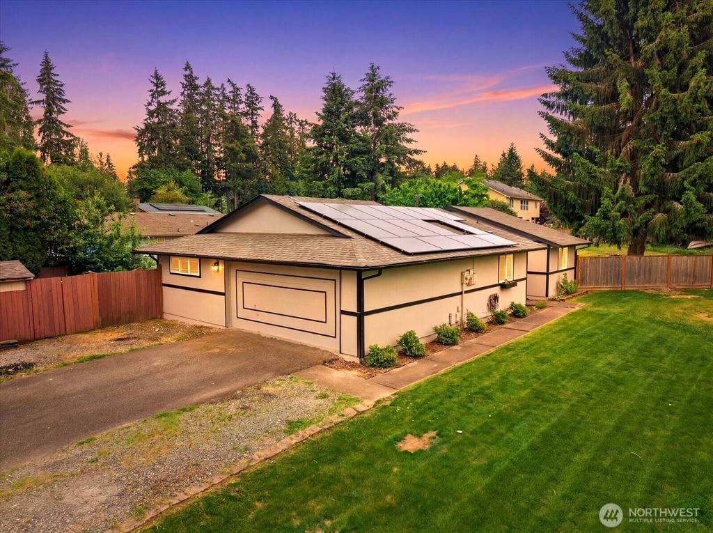 Photo of 13107 108th Avenue Ct E, Puyallup, WA 98374 (MLS # 2533947)