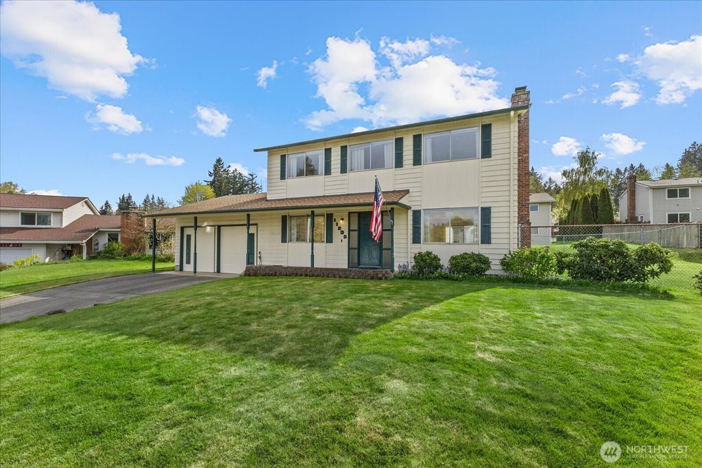 Photo of 11235 NE 146th Street, Kirkland, WA 98034 (MLS # 2511134)