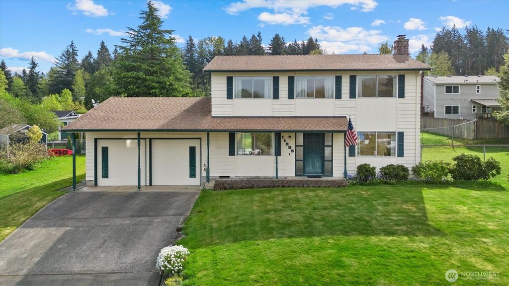 Photo of 11235 NE 146th Street, Kirkland, WA 98034 (MLS # 2511134)